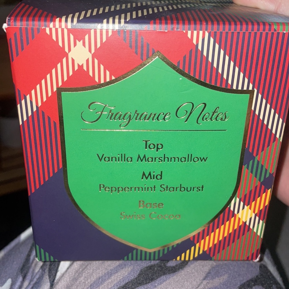 Hot chocolate scented candle, never used!